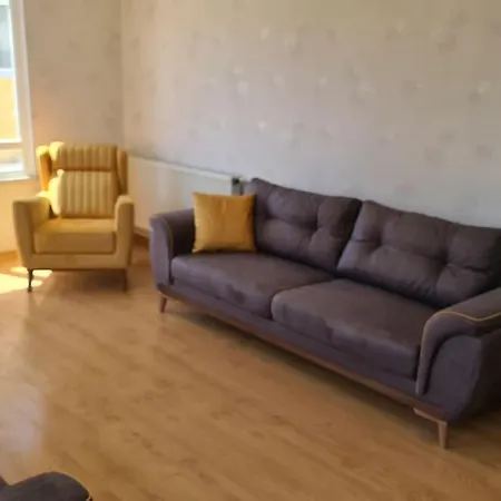 Apartment Merkezde Full Esyali Denize 50mt Daire