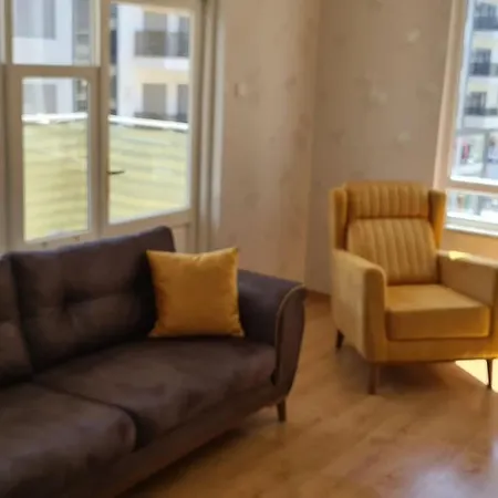 Apartment Merkezde Full Esyali Denize 50mt Daire